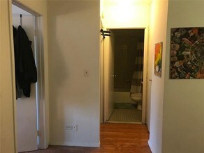 347 W 57th St-Unit -#B18 in New York, NY - Building Photo - Building Photo