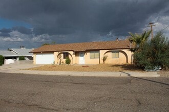3028 Parkway in Needles, CA - Building Photo - Building Photo