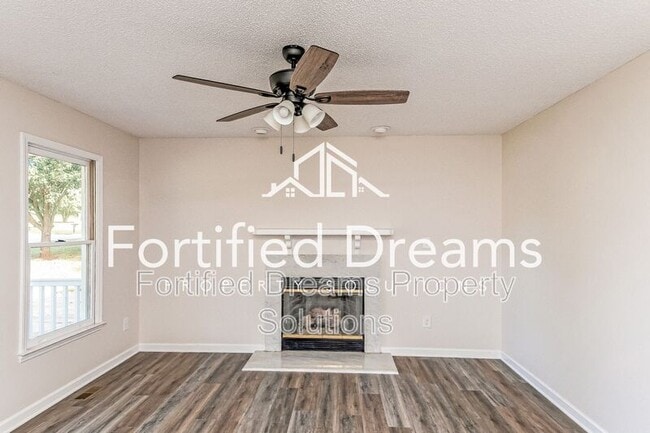 814 N Greenbriar St in Liberty, NC - Building Photo - Building Photo