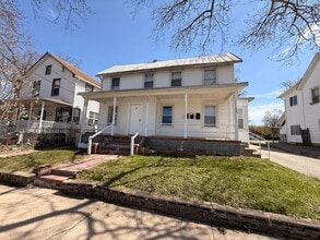 407 S 8th St in Vineland, NJ - Building Photo - Building Photo