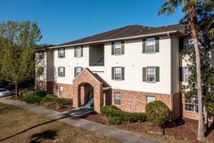 Raintree Apartments in Clermont, FL - Building Photo