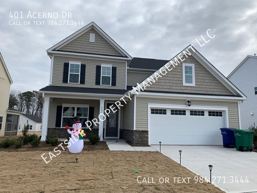 401 Acerno Dr in Fuquay Varina, NC - Building Photo