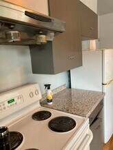 1110 Evans Ave, Unit B6 in Reno, NV - Foto de edificio - Building Photo
