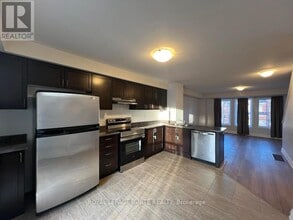 636 Linden Dr in Cambridge, ON - Building Photo - Building Photo