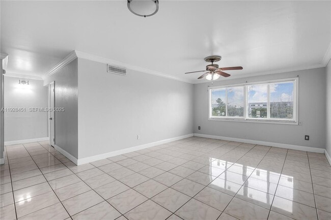 14840 Naranja Lakes Blvd in Homestead, FL - Building Photo - Building Photo