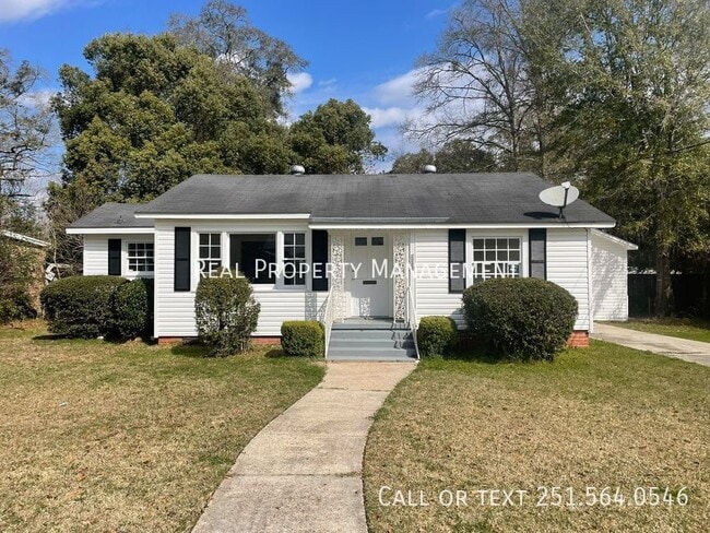 2456 McLaughlin Dr in Mobile, AL - Building Photo - Building Photo