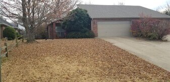 1754 Pointer Ln in Fayetteville, AR - Building Photo