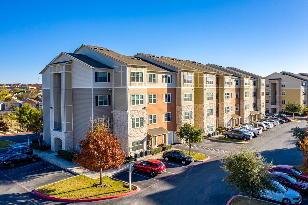 Lirio in San Antonio, TX - Building Photo