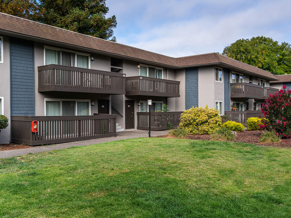 Wyndover Apartment Homes in Novato, CA - Building Photo