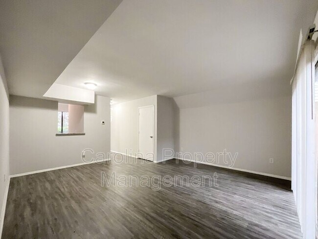 951 Hollywood St in Charlotte, NC - Building Photo - Building Photo