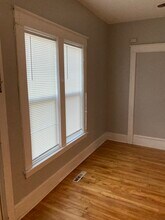 1014 W 27th St, Unit 02 in Minneapolis, MN - Building Photo - Building Photo