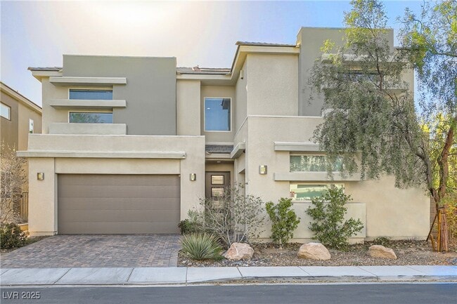 8117 Aster Meadow Way in Las Vegas, NV - Building Photo - Building Photo