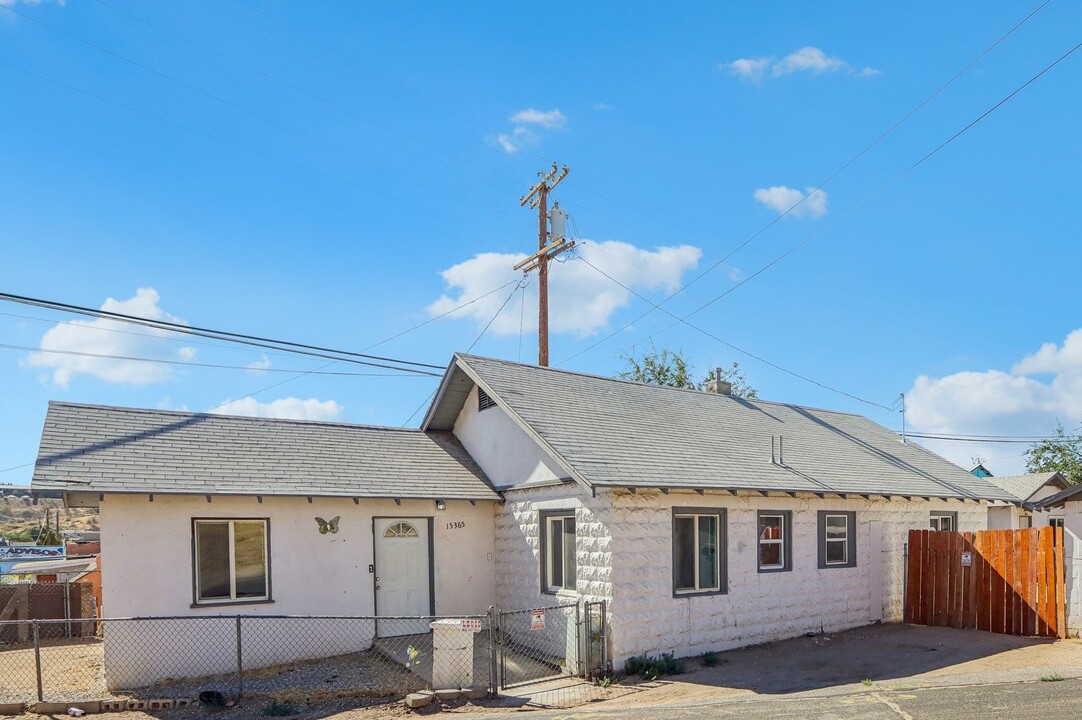 15365 Westside Rd in Victorville, CA - Building Photo