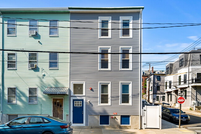 153 Everett St, Unit 2