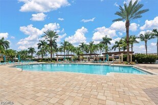 3426 Hancock Bridge Pkwy, Unit 902 in North Fort Myers, FL - Building Photo