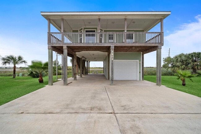 property at 3902 Pirates Beach Blvd Ct