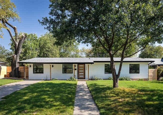 property at 1206 Cloverleaf Dr