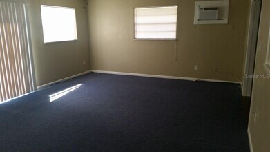 1425 NE Old Mill Dr in Deltona, FL - Building Photo - Building Photo