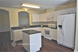 8567 Chaletford Dr in Houston, TX - Foto de edificio - Building Photo