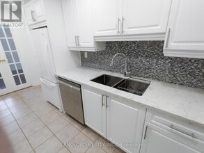 299 Mill Rd in Toronto, ON - Building Photo - Building Photo