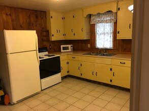 7 Carlisle St in Ellsworth, ME - Building Photo - Building Photo