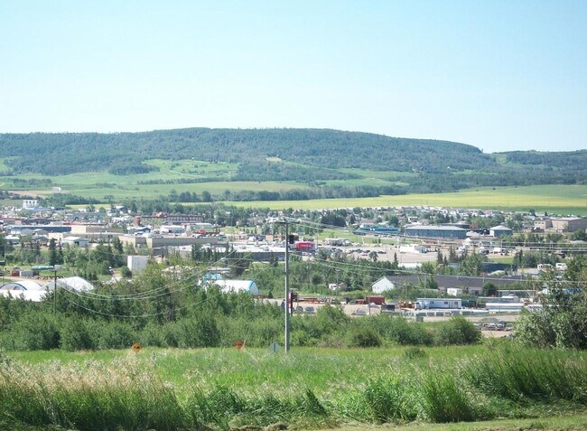 Dawson Townhomes in Dawson Creek, BC - Building Photo - Building Photo