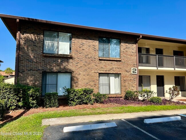 property at 1515 Huntington Ln