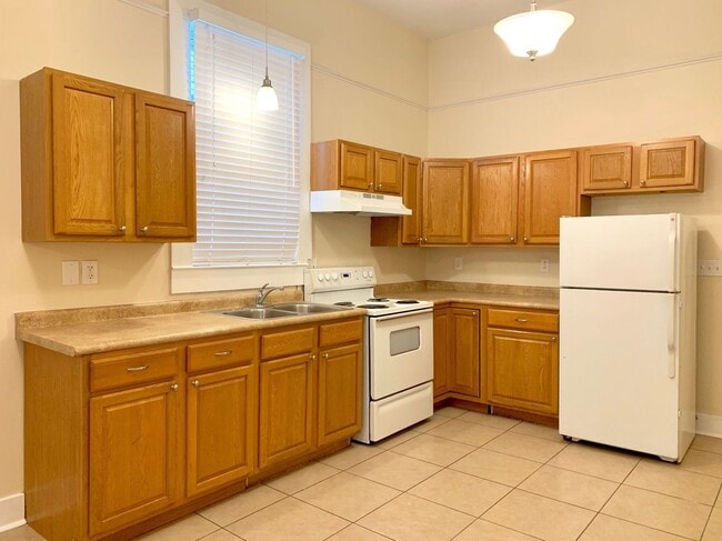 property at 2321 Gravier St