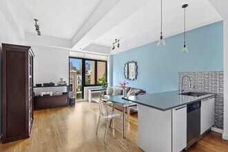 122 West St in Brooklyn, NY - Building Photo - Building Photo