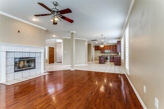 5404 Pecan Creek Cir in Fort Worth, TX - Building Photo - Building Photo