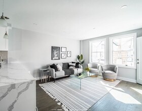 58 Byron St, Unit 1 in Boston, MA - Foto de edificio - Building Photo