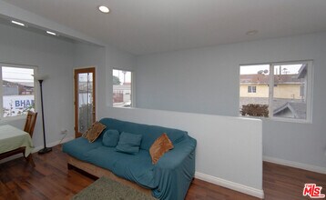 8703 San Pedro St in Los Angeles, CA - Building Photo - Building Photo