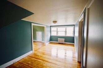 2240 Seminole St, Unit 1 in Detroit, MI - Building Photo - Building Photo