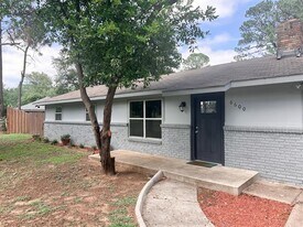 6600 Lakeside Dr in Flower Mound, TX - Building Photo