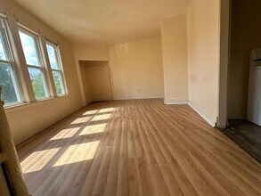 2262 S Chase Ave in Milwaukee, WI - Building Photo - Building Photo