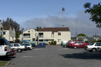 Hampshire in Redwood City, CA - Foto de edificio - Building Photo