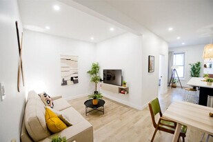 2390 Rue Frontenac in Montréal, QC - Building Photo