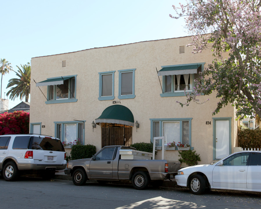 834-838 Maine Ave in Long Beach, CA - Foto de edificio