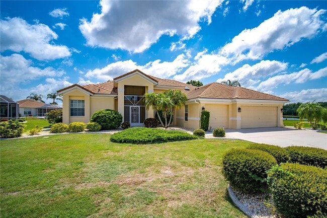 1103 Signature Dr in Sun City Center, FL - Building Photo - Building Photo