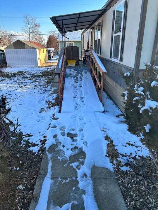 1908 Montana Ave NE in Black Eagle, MT - Building Photo