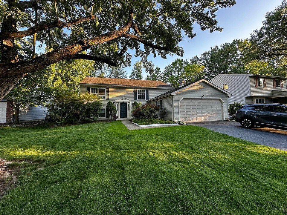 2515 Sawmill Forest Ave in Dublin, OH - Building Photo