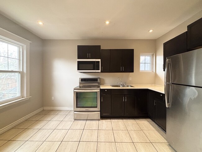 property at 147 Holton Ave S