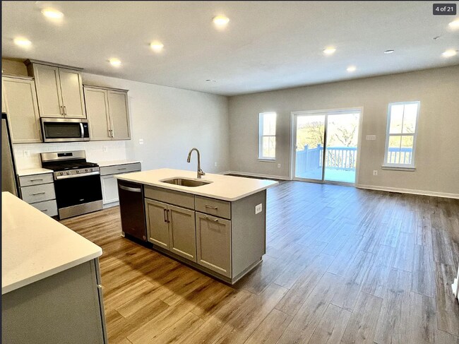 42 Four Leaf Dr in Exton, PA - Building Photo - Building Photo