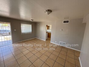2012 E 36th St in Tucson, AZ - Building Photo - Building Photo