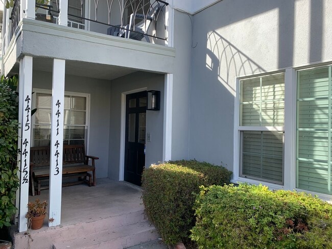 4411 Ensign Ave, Unit 4411 unit 4 in North Hollywood, CA - Building Photo - Building Photo
