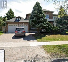 49 Highglen Ave in Markham, ON - Building Photo
