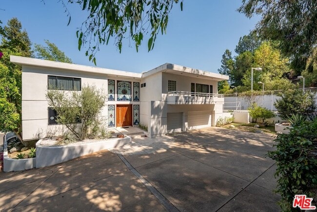 property at 15656 Crownridge Pl