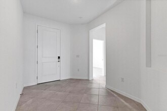 19095 Cabernet Ct in Venice, FL - Building Photo - Building Photo