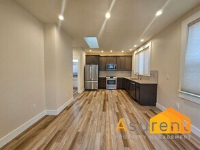 241 7th St in Ashland, OR - Building Photo - Building Photo