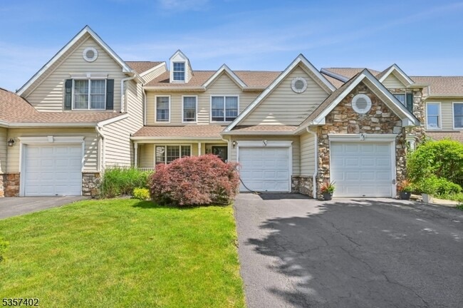 property at 233 Patriot Hill Dr